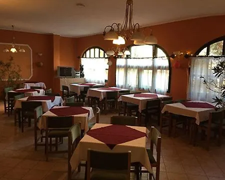 Levendula Panzio Es Etterem *