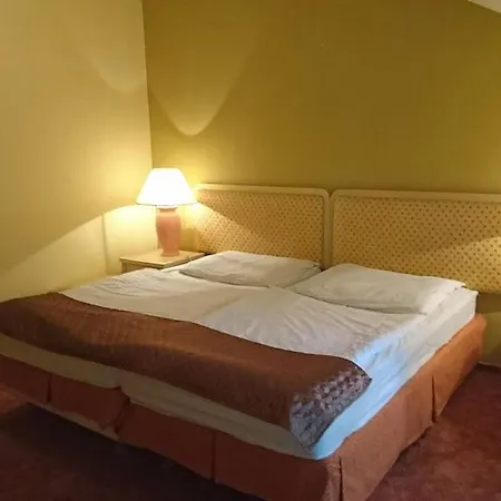 Levendula Panzio Es Etterem Balatonberény