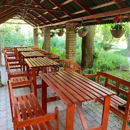 Levendula Panzio Es Etterem Oda ve Kahvaltı